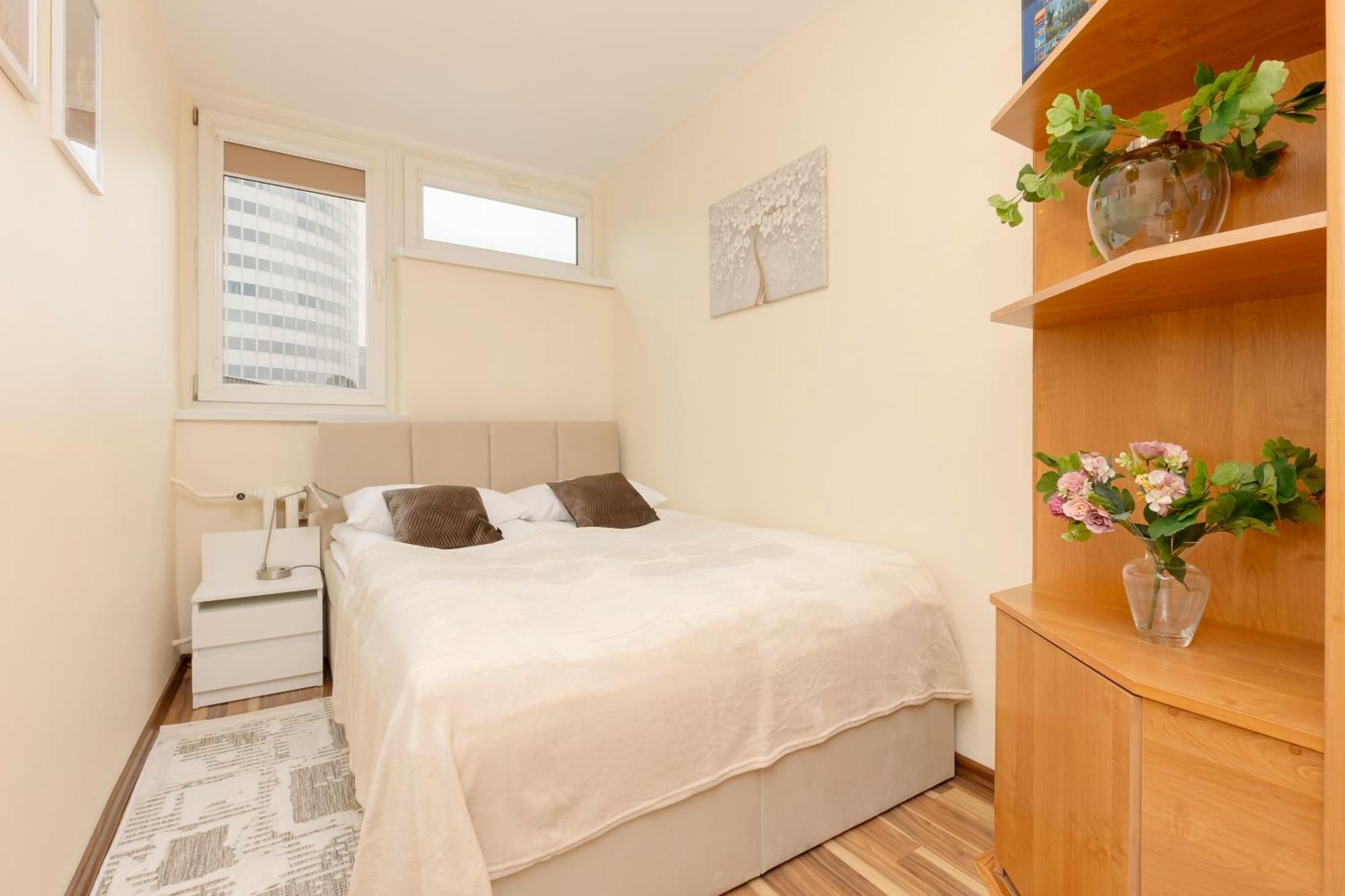 Bright & Cozy Apartments In The City Center By Noclegi Renters Varsó Kültér fotó